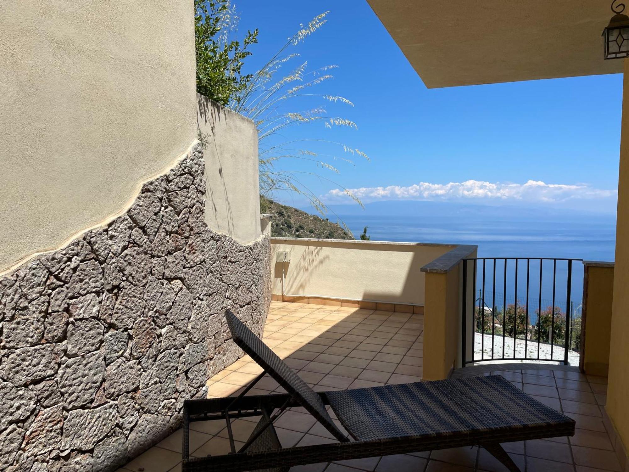 Villa Da Vinci Luxury Panoramic Apartments - Taormina Rooms Collection Exterior photo