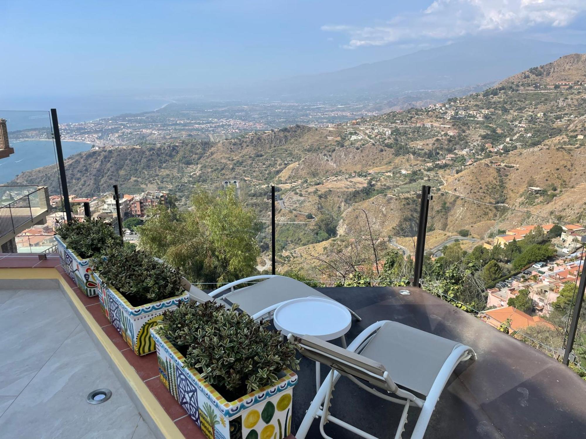 Villa Da Vinci Luxury Panoramic Apartments - Taormina Rooms Collection Exterior photo