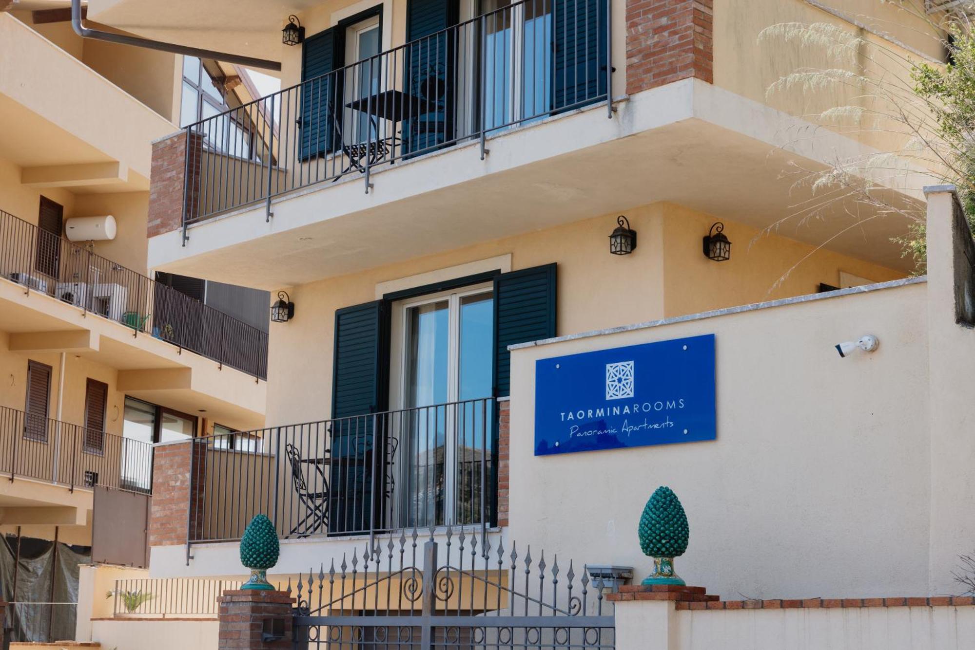 Villa Da Vinci Luxury Panoramic Apartments - Taormina Rooms Collection Exterior photo