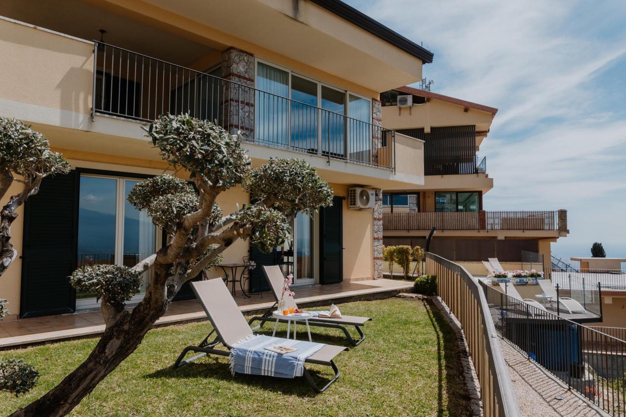 Villa Da Vinci Luxury Panoramic Apartments - Taormina Rooms Collection Exterior photo