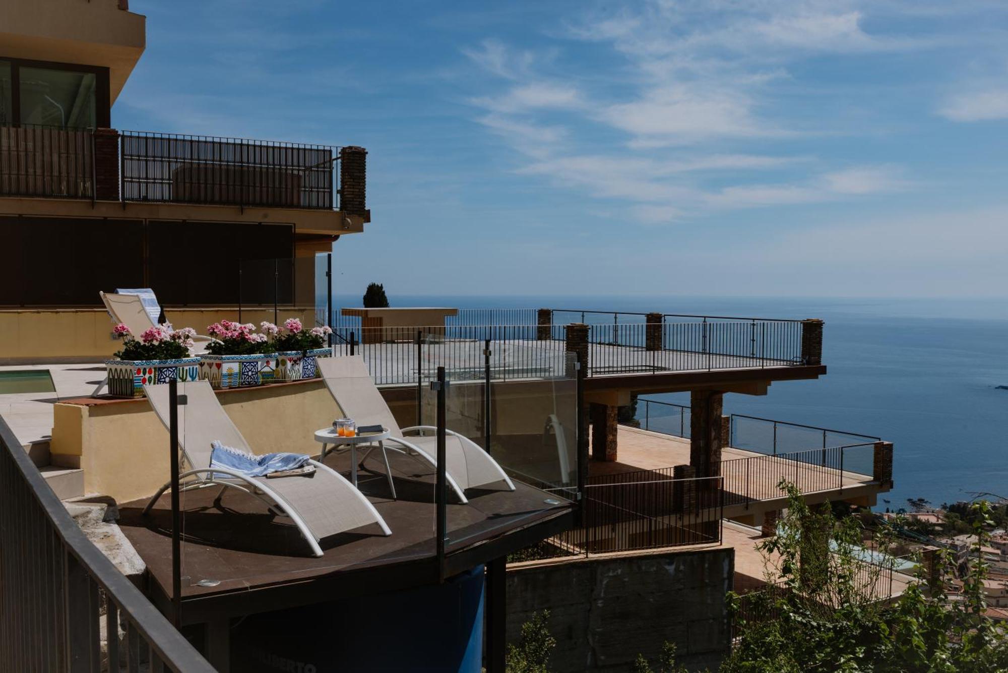 Villa Da Vinci Luxury Panoramic Apartments - Taormina Rooms Collection Exterior photo