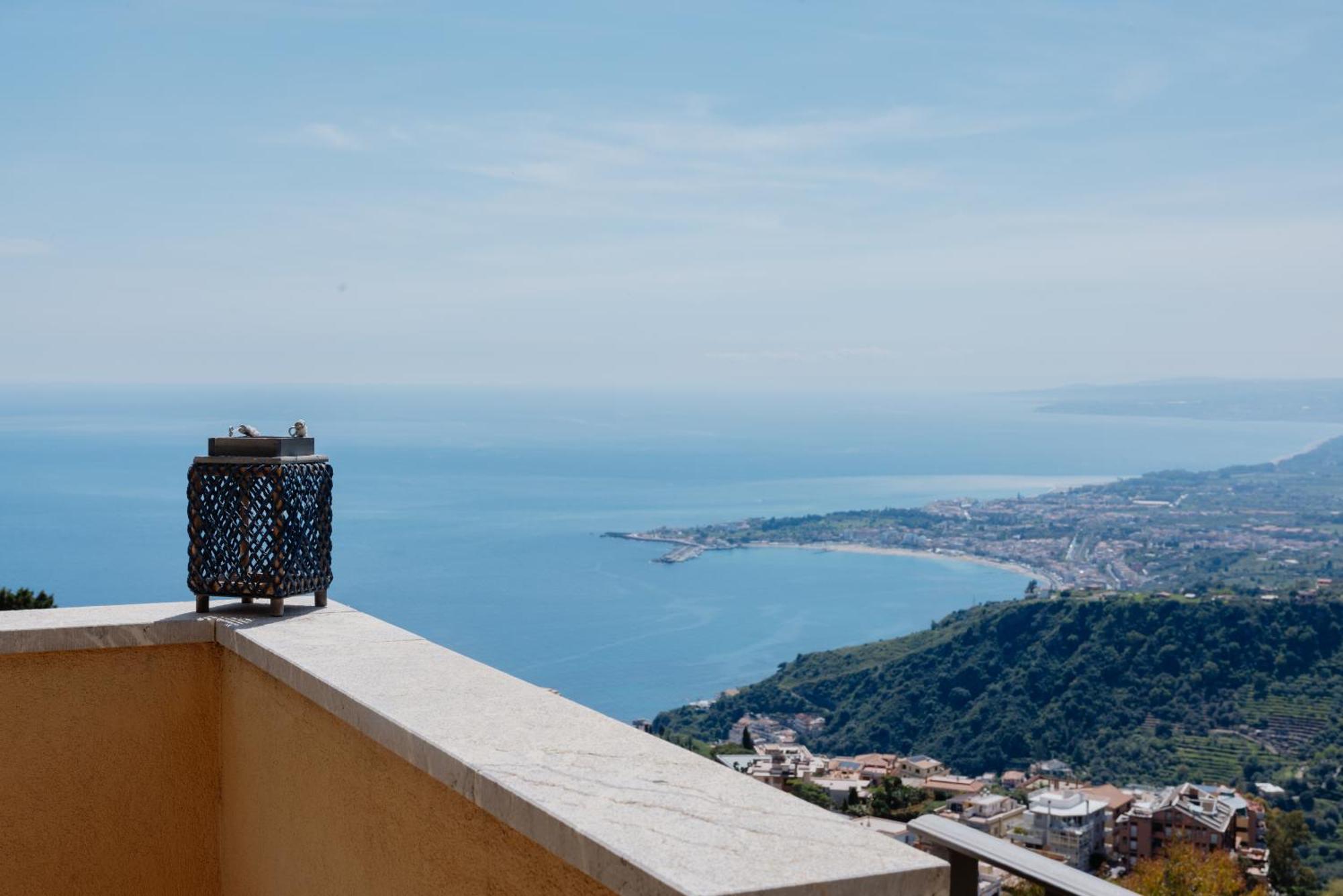 Villa Da Vinci Luxury Panoramic Apartments - Taormina Rooms Collection Exterior photo